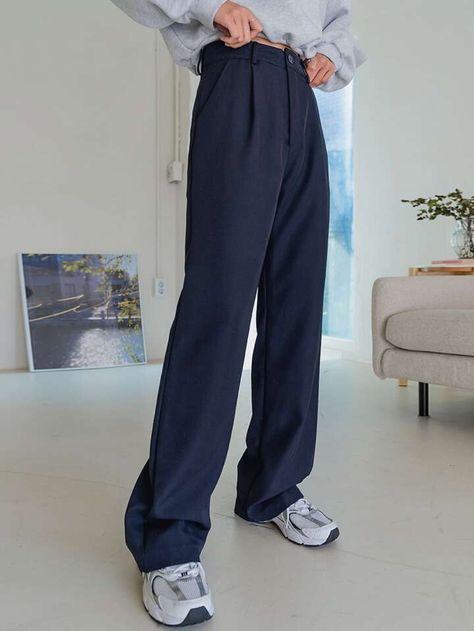 Outfits With Dark Blue Pants, Navy Blue Trousers Women, Navy Blue Trousers Outfit, Navy Blue Pants Outfit, Blue Trousers Outfit, Midnight Blue Suit, Blue Pants Outfit, Women Suit Pants, Navy Blue Trousers