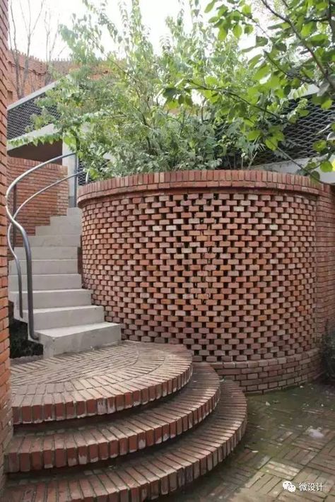 Brick Garden Ideas, Brick House Designs, House Brick, Brick Ideas, Brick Works, Brick Cladding, Brick Art, Brick Construction, Garden Walls