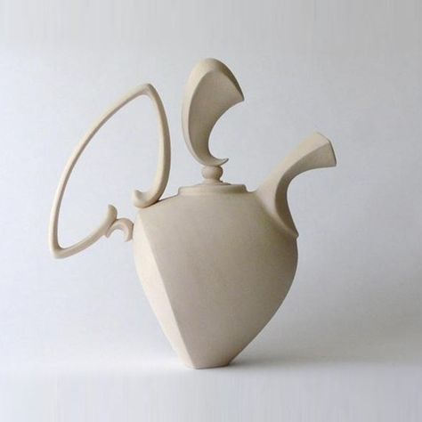 Arcillosos 𐃭 𐃢 𐃡 on Instagram: “Artist Jaroslav Hrustalenko | Follow→ @arcillosos for daily ceramic inspiration! #ceramicsculpture #ceramicart #modernceramics…” Pottery Tea Pots, Art Bowls, Pottery Tools, Pottery Techniques, New Ceramics, Pottery Crafts, Ceramic Gifts, Ceramics Projects, Ceramics Ideas Pottery