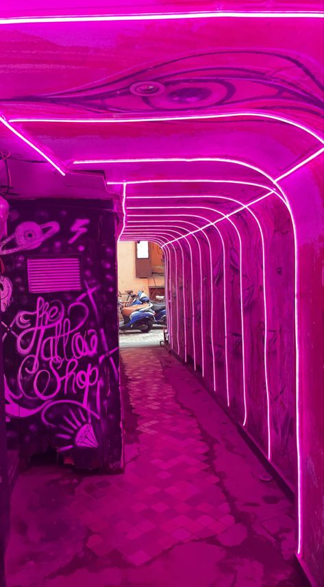 📍hauz khas SOCIAL Hauz Khas Aesthetic, Pink Aethstetic, Splatoon Core, Neon Graffiti, City Aesthetics, Hauz Khas, Iphone Photo Editor App, Delhi City, Nightclub Design