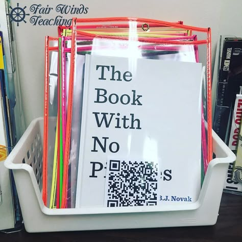 Library Listening Center, Teacher Read Aloud Organization, Classroom Listening Center, Kindergarten Library Center, Listening Center First Grade, Reading Book Classroom, Preschool Listening Center, Library Center Kindergarten, Listening Center Preschool