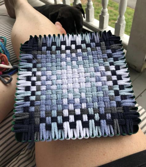 Weaving Pot Holders Loom Patterns, Loop Potholder Patterns Free, Traditional Potholder Loom Patterns, Friendly Loom Potholder Patterns, Potholder Pro Loom Patterns Free, Potholder Loom Projects, Woven Potholder Patterns, Loom Potholder Patterns, Potholder Loom Patterns