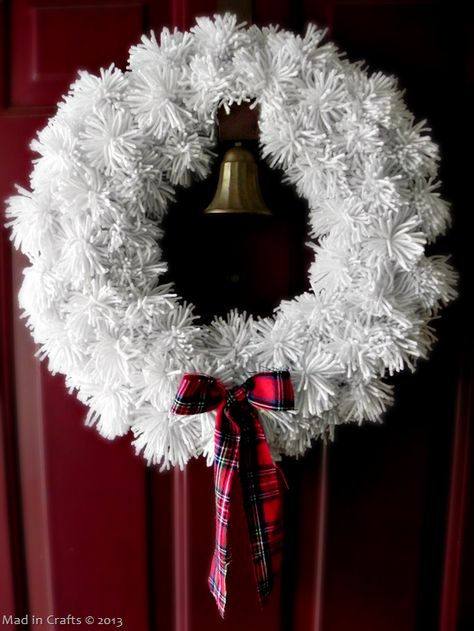 FRAYED PLAID BOW WREATH HANGER Decor Natal, Homemade Christmas Wreaths, Pom Wreath, Christmas Bazaar, Candy Wreath, White Christmas Wreath, Pom Pom Wreath, Christmas Wreaths Diy Easy, White Wreath