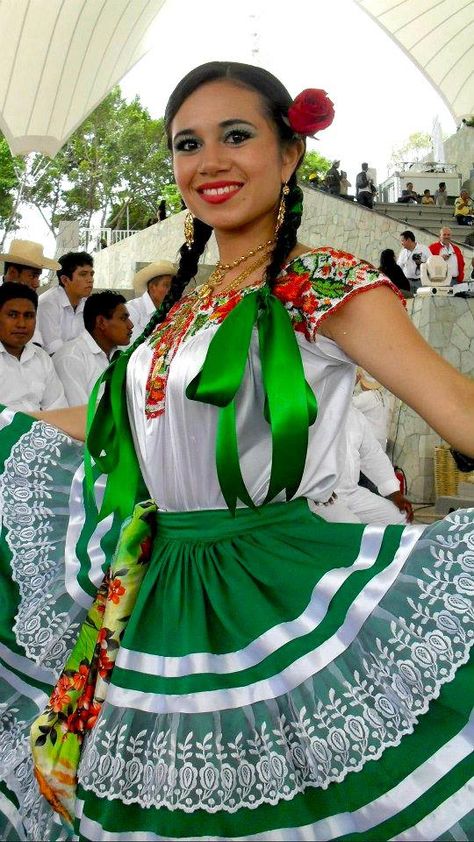 Oaxaca traditional dress          ...............posted by Deltoro                          ....google search Mexico Traditional Clothes, Veracruz Traditional Dress, Yucatan Traditional Dress, Classy Womens Dresses, Red Jalisco Folklorico Dress, Colima Folklorico Dress, Folkloric Dress, Folklorico Dresses, Traditional Mexican Dress