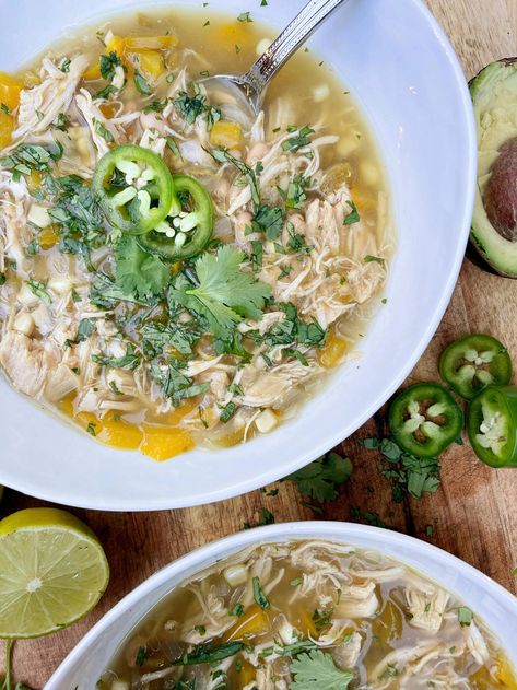 White Chicken Chile, Chicken Verde, Chicken Chile, White Bean Chicken Chili, Salsa Verde Recipe, Yellow Bell Pepper, Pepper Salsa, Salsa Verde Chicken, Slow Cooker Stew