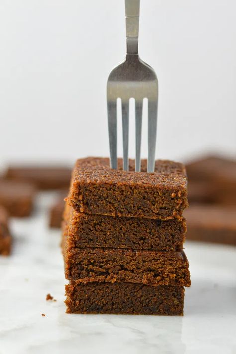 Gingerbread Mix Cookie Bars | A Taste of Madness Everything Bars, Ginger Butter, Gingerbread Bars, Gingerbread Cookie Mix, Cookie Chocolate Chip, Pastry Breakfast, Sandwich Cream, Yogurt Frozen, Cookie Bars Easy