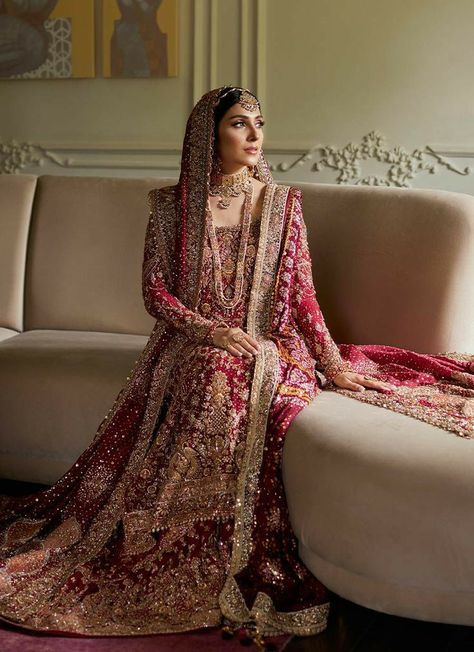 Farah Talib Aziz, Embroidery Traditional, Asian Wedding Dress Pakistani, Wedding Dresses Pakistani, Net Shirt, Pakistani Bridal Dress, Red Bridal Dress, Pakistani Bridal Jewelry, Desi Wedding Dresses