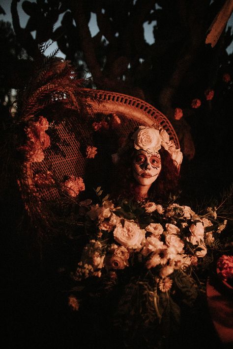 Get Spooky with This Dia De Los Muertos Wedding That Celebrates the Couple's Mexican Heritage | Junebug Weddings Mexican Gothic Aesthetic, Mexican Gothic, Jumping The Broom, Diva Quotes, Lost Loved Ones, Mexican Traditions, Mexican Heritage, Modern Mexican, Multicultural Wedding