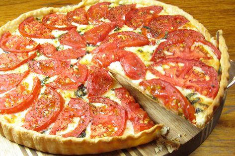 Fresh Tomato Tart | Food.com Tomato Tarte, Tomato Tart Recipe, Tart Dough, Tomato Tart, Tart Shells, Ripe Tomatoes, Tomato Basil, Easy Baking Recipes, Beef Steak