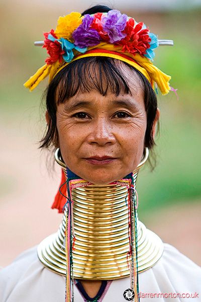 Long Neck Tribe, Drawing Body Proportions, Rajasthani Art, Myanmar Art, Ideal Beauty, Myanmar Traditional Dress, Animal Icon, Northern Thailand, Body Proportions