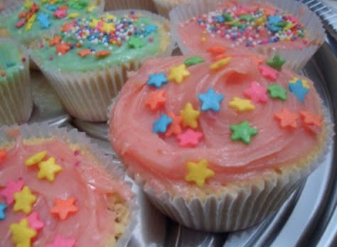 Pastel Cupcakes, Mabel Pines, Think Food, Of Aesthetic, Cool Things, I Want To Eat, Cute Desserts, Pretty Food, Gravity Falls