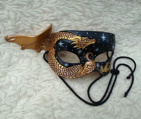 Little Bronze Dragon Mask by merimask. I like the dragon's wing a lot here, might be able to adapt a similar design for bats? Simple Dragon, Dragon Mask, Bronze Dragon, Ball Mask, A Starry Night, Venetian Masks, Leather Mask, Cool Masks, 3d Studio