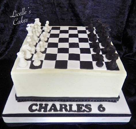 Chess Board Cake, Black And White Chess Board, Square Cake Design, Chess Cake, Inside Cake, White Buttercream, Making Whipped Cream, Cake White, Square Cake