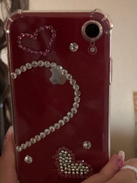 Gems On Phone Case, Rhinestone Phone Case Diy, Bling Phone Cases Diy, Bedazzled Phone Case, Rhinestone Phone Case, Diy Valentine Gifts For Boyfriend, Bling Ideas, Bling Phone Cases, Pretty Iphone Cases