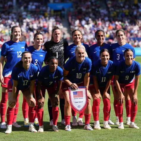 Usa Soccer Team, Women's Soccer Team, Usa Soccer Women, Usa Soccer, Women's Soccer, Womens Football, Womens Soccer, Summer Olympics, Team Usa