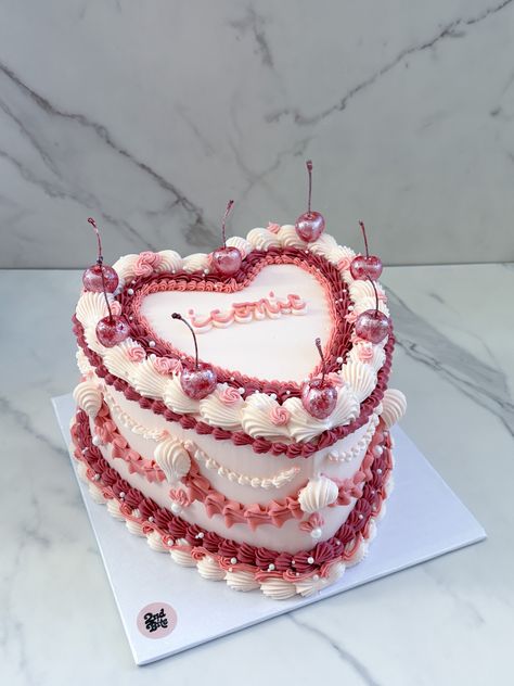 Vintage heart cake decorated in shades of pink and pink glitter cherries Pink Vintage Heart Cake, Glitter Cherries, Vintage Heart Cake, Heart Birthday Cake, 22nd Birthday Cakes, Bolo Vintage, Vintage Birthday Cakes, Pinterest Cake, Heart Cakes