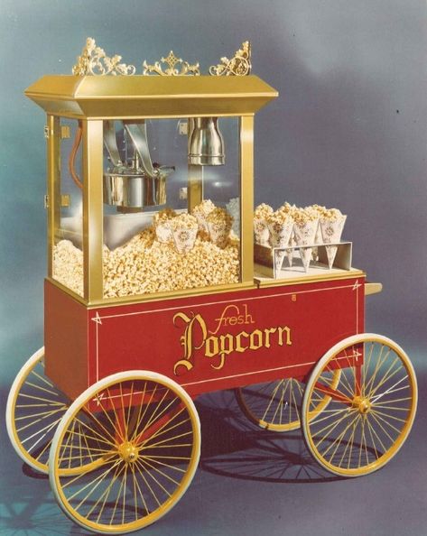 Vintage Popcorn Machine, Popcorn Cart, Vintage Popcorn, Bakery Design Interior, Food Cart Design, Popcorn Machine, Food Cart, Movie Room, Silent Film