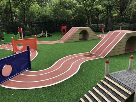 Indoor Dog Park Design, Pet Park Design, Dog Playground Backyard Ideas, Backyard Dog Park, Dog Trampoline, Dog Park Ideas, Pet Playground, Dog Park Design, Dog Daycare Design