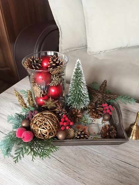 Christmas Trough Centerpiece, Christmas Centre Table Decor, Christmas Decor For End Table, Centerpieces For Christmas Table, Small Table Christmas Centerpiece, Christmas Tray Decor Ideas, Christmas Living Room Decorations, Small Christmas Decor, Living Room Decor Christmas