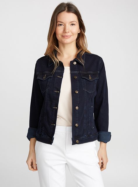 Essential jean jacket - Denim - Dark Blue Dark Blue Jeans Jacket Outfit, Dark Blue Jean Jacket Outfits, Blue Denim Jacket Outfit Women, Dark Blue Denim Jacket Outfit, Dark Denim Jacket Outfit, Navy Jacket Outfit, Style A Jean Jacket, Jean Jacket Outfits Fall, Blue Denim Jacket Outfit