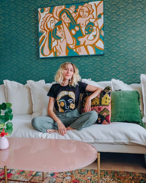 Cowgirl Interior Design, Aesthetic Bedroom Wallpaper, Artsy Living Room, Dazey Den, Mcm Aesthetic, Trixie Motel, Maximalism Decor, Den Design, Live Work Space