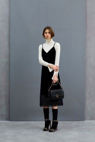 See the complete Agnona Pre-Fall 2017 collection. Layers Fall Outfits, Velvet Outfit Ideas, Layers Outfits, Velvet Outfits, Layered Slip Dress, Winter Layering Outfits, Velvet Outfit, Black Dress Outfit Casual, Slip Dress Outfit