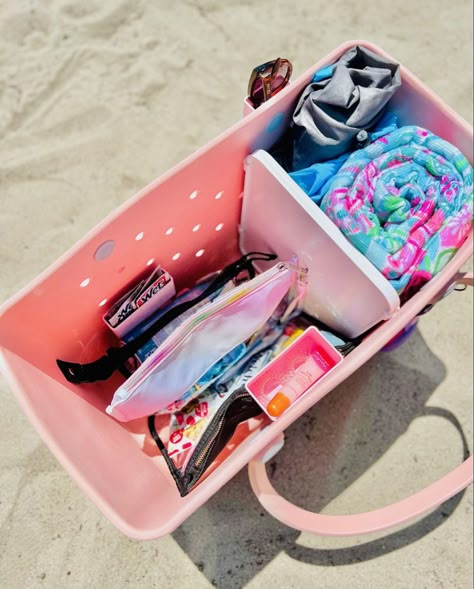 Bogg Bag Essentials, Bogg Bag Organization Ideas, Bog Bag Ideas, Bogg Bag Aesthetic, Bogg Bag Organization, Bogg Bag Uses, Cowabunga Bay, Sports Mom Bag, Pontoon Ideas