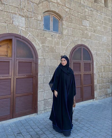 Black Open Abaya, Dress For Muslim Women, Hijab Model, Dubai Women, Muslim Dresses, Open Abaya, Hijabi Fashion Casual, Islamic Dress, Hijab Outfits