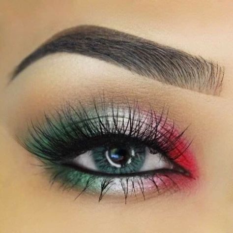 Simple Christmas Makeup, Mexican Makeup, Instagram Not, Christmas Makeup Looks, Christmas Makeup Simple, Xmas Makeup, Christmas Eyeshadow, Christmas Eye Makeup, Christmas Makeup Look