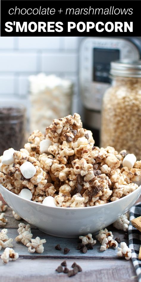 Smores Popcorn, Instant Pot Desserts, Marshmallow Popcorn Balls, Campfire Snacks, Marshmallow Popcorn, Graham Cracker Recipes, Salty Popcorn, Chocolate Melting Wafers, Homemade Graham Crackers