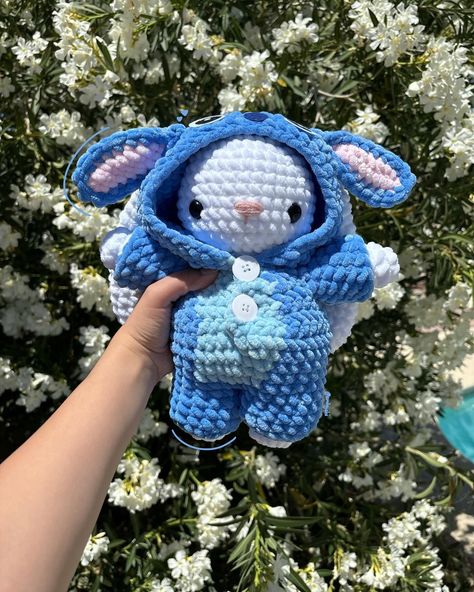 Crochet Bunny Clothes Free Pattern, Crochet Amigurumi Stitch, Onesie Crochet Pattern Free, Bunny Crochet Pattern Free, Cute Bunny Crochet, Fluffy Amigurumi, Big Amigurumi, Stitch Onesie, Bunnies Crochet