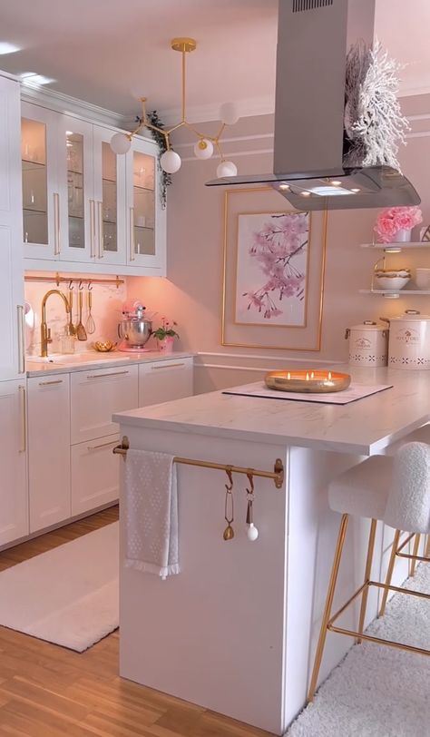 Barbie Kitchen Aesthetic, Barbie Dream House Aesthetic, Barbie Apartment, Princess Kitchen, House Aesthetics, Dream House Aesthetic, Glam Kitchen, Mini Houses, House Layout Plans