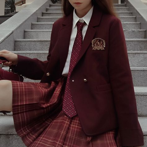 Almamater School Design, Schoolcore Outfit, Red Uniform Aesthetic, Aesthetic For School, Yellow Outfit Aesthetic, School Uniform Style, Uniform Aesthetic, Summer Fashion For Women, Private School Uniforms