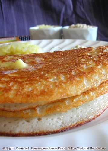 THE CHEF and HER KITCHEN: Davanagere Benne Dosa(DBD) from Karnataka!!!...Family Food Friday#3 Veg Breakfast Recipes Indian, Benne Dosa, Veg Breakfast Recipes, Methi Recipes, Instant Breakfast Recipe, South Indian Breakfast Recipes, Indian Rice Recipes, Bhaji Recipe, Pakora Recipes