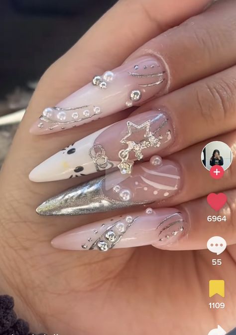 Glitzy Nails, Chrome Hello Kitty Nails, Winter Hello Kitty Nails, Winter Gyaru Nails, Hello Kitty Nails Stiletto, Stilleto Nails Hello Kitty, Corset Nails, Bella Nails, Cute Nail Art Designs