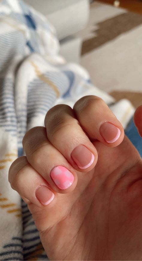 Preppy Nail Art For Short Nails, Cute Dipped Nails Ideas, Very Short Gel Nails Natural, Preppy Short Nails, Gel Nails Minimalist, Little Kid Nails, Short Nail Designs Easy, Cute Nail Ideas Short, Pink Checkered Nails