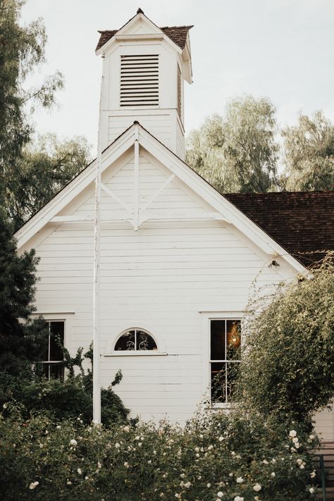 Brogen Jessup Photography | Green Gables Wedding Estate in San Diego, CA Green Gables Wedding Estate, Green Gables Wedding, Wedding Estate, Reception Details, Green Gables, San Diego, Cabin, House Styles, Green