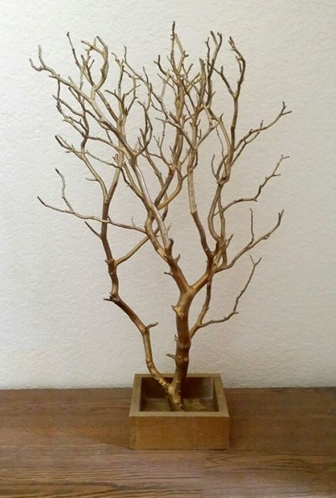 19" Gold Jewelry Tree Branch with Wooden Box Stand by BingCheri on Etsy https://www.etsy.com/listing/214141948/19-gold-jewelry-tree-branch-with-wooden Diy Branch Centerpieces, Tree Branch Crafts, Tree Branch Centerpieces, Tree Branch Decor, Large Flower Arrangements, Branch Decor, Holiday Christmas Tree, Natural Diy, Jewelry Tree