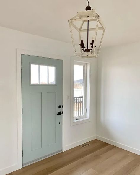 Benjamin Moore Chantilly Lace Hallway Chantilly Lace Vs Alabaster, Chantilly Lace Benjamin Moore Trim, Chantilly Lace Benjamin Moore Walls, Chantilly Lace Paint, Bm Chantilly Lace, Benjamin Moore Chantilly Lace, Chantilly Lace Benjamin Moore, Lace Painting, Alabaster White