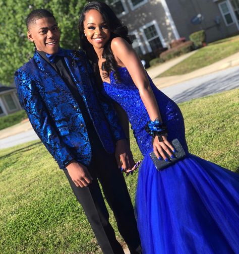 If you like what you see follow me.! PIN: @kiddneannbaccup✨ ACCOUNT GOT SUSPENDED AT 49k‼️‼️ Keep reposting get me back up.!! Matching Prom Outfits, Prom Usa, Matching Prom, Evening Gowns Plus Size, Prom Tux, Prom Trends, Prom Goals, Prom Couples, Prom Inspiration