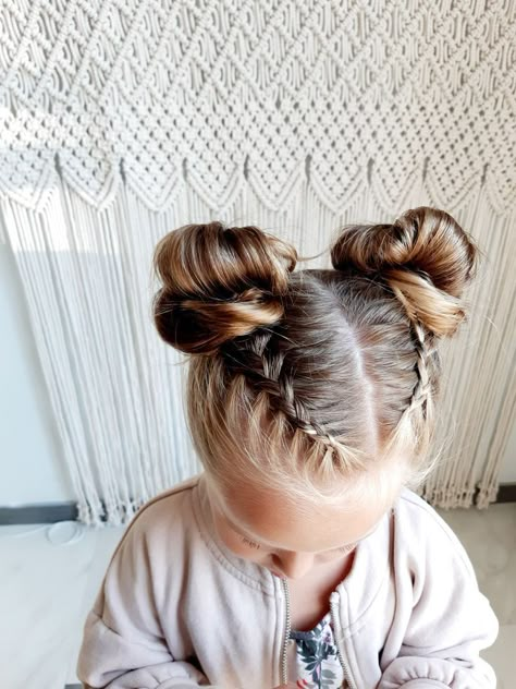 Tumbling Hairstyles For Kids, Toddler Dance Recital Hair, Dance Picture Hairstyles, 1st Grade Hairstyles, Hairstyles For Babies With Short Hair, Hairstyles For Kindergarteners, Recital Hairstyles, Picture Day Hairstyle, Hairstyle For Kids