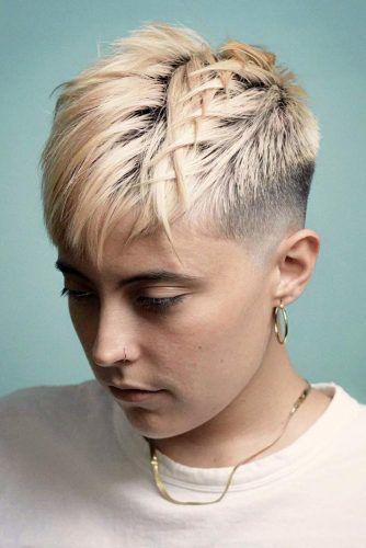 The Best Guide To Womens Fade Haircut Youll Ever Read ★ Unisex Haircuts, Top Fade Haircut, Fade Haircut Women, High Fade Haircut, Hair Color Underneath, Bold Hair Color, Hair Color Streaks, Hair Inspiration Short, Super Short Hair