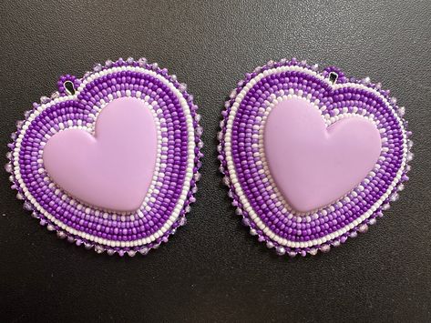 Purple Beaded Earrings Native Americans, Purple Beaded Earrings, Earrings To Make, Black Heart Earrings, Pink Heart Earrings, Beaded Things, Native Language, Ombre Earrings, Beaded Earrings Native