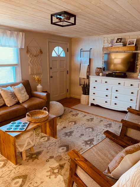 Better Homes And Gardens Living Room, Living Room Inspiration Mobile Home, Cozy Mobile Home Living Room, Small Living Room Ideas Brown Couch, Small Single Wide Living Room Ideas, Trailer Home Living Room Ideas, Single Wide Living Room Ideas Layout, Doublewide Living Room Ideas, Decorate Mobile Home