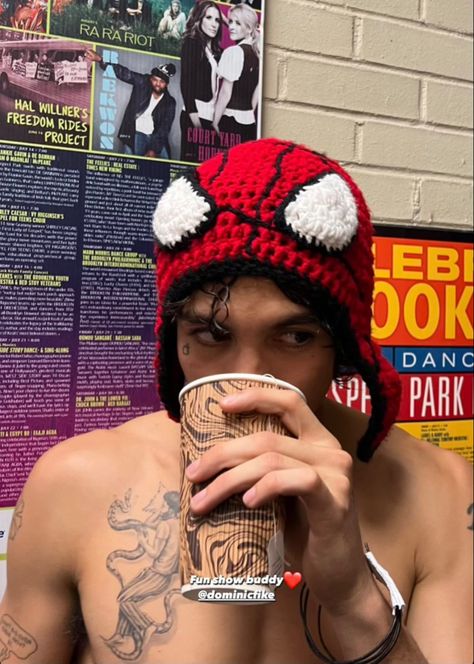 Dominic Fike, L Wallpaper, Ipad Procreate, Kehlani, Hottest Guy Ever, Cute Bear, Knitted Hat, Fav Celebs, Man Crush