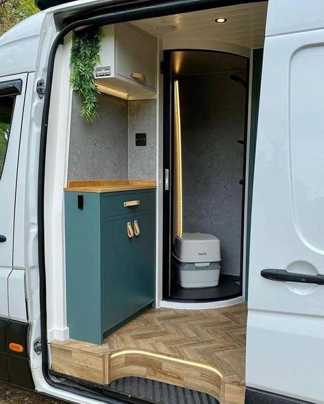 Van Conversion Shower, Iveco Daily Camper, Toy Hauler Camper, Diy Camper Van, Caravan Renovation, Van Conversion Interior, Campervan Life, Build A Camper Van, Van Life Diy