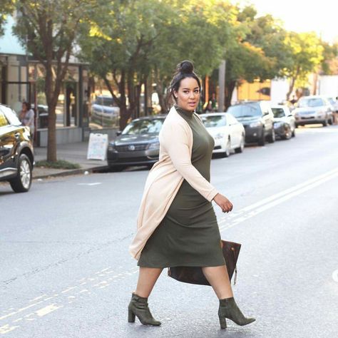 Green Outfits Plus Size, Olive Green Boots Outfit, Olive Green Outfit Ideas, Olive Green Outfits, Dress Green Outfit, Green Boots Outfit, Olive Green Boots, Booties Outfit, Look Plus Size