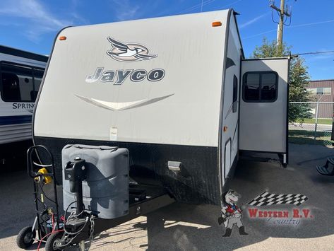 Used 2016 Jayco Jay Flight 32BHDS Travel Trailer at Western RV Country | Airdrie, AB | #22U182A Entegra Coach, Trailer Build, Bunk House, Toy Hauler, Sliding Door, Entry Doors, Shower Tub, Travel Trailer, Sliding Doors