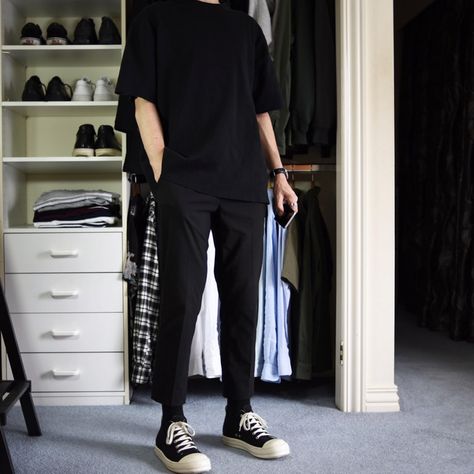 70's Outfits, Experimental Fashion, Black Outfit Men, Black Monochrome, Minimalist Fashion Men, Pants Outfit Men, Street Style Outfits Men, Mens Fashion Streetwear, Stylish Mens Outfits