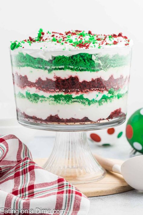 Christmas Trifle - Eating on a Dime Red And Green Cake, Christmas Trifle Recipes, Cute Christmas Desserts, Trifle Cake, Impressive Dessert, Christmas Trifle, Eating On A Dime, Crockpot Dessert Recipes, Easy Easter Desserts